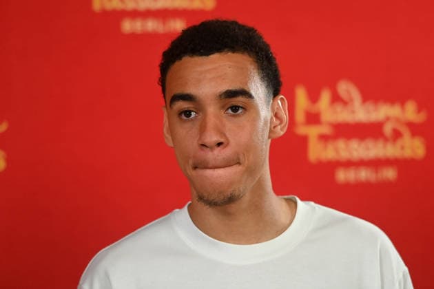 Jamal MUSIALA (Bayern Muenchen) enthuellt seine Wachsfigur von Madame Tussauds am 19.05.2026 in Muenchen. Einzelbild,angeschnittenes Einzelmotiv,Portraet,Portrait,Porträt.