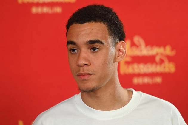 Jamal MUSIALA (Bayern Muenchen) enthuellt seine Wachsfigur von Madame Tussauds am 19.05.2026 in Muenchen. Einzelbild,angeschnittenes Einzelmotiv,Portraet,Portrait,Porträt.