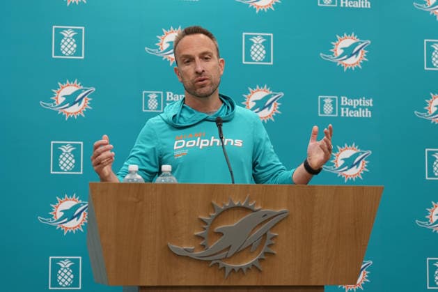 TBD, CA - MAY 19: Miami Dolphins head coach Jeff Hafley speaks to reports during the Miami Dolphins OTA on Tuesday, May 19, 2026 at Baptist Health Sports Complex in Miami Gardens, FL Photo by Peter Joneleit Icon Sportswire) NFL, American Football Herren, USA MAY 19 Miami Dolphins OTA EDITORIAL USE ONLY Icon2605019019