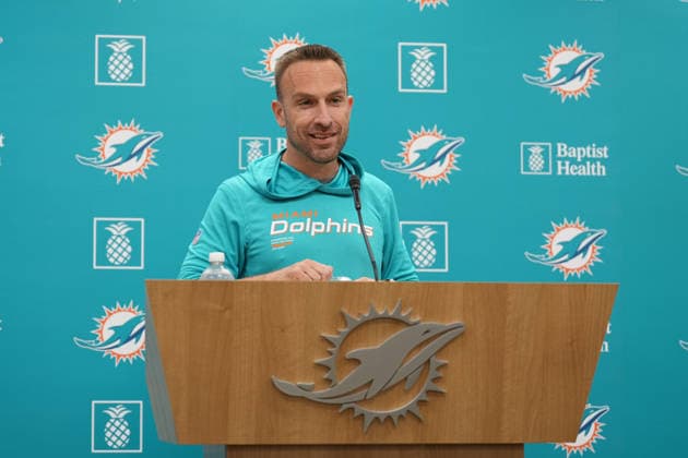 TBD, CA - MAY 19: Miami Dolphins head coach Jeff Hafley speaks to reports during the Miami Dolphins OTA on Tuesday, May 19, 2026 at Baptist Health Sports Complex in Miami Gardens, FL Photo by Peter Joneleit Icon Sportswire) NFL, American Football Herren, USA MAY 19 Miami Dolphins OTA EDITORIAL USE ONLY Icon2605019021