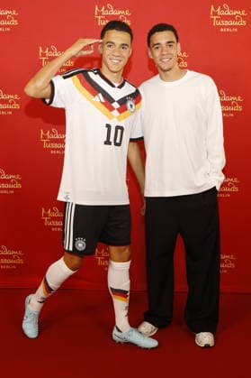 Jamal Musiala,Wachsfigurenkabinett Jamal Musiala bei der Präsentation seiner Wachsfigur im Hotel Bayerischer Hof. München, 19.05.2026 München Bayerischer Hof Bayern D Copyright: xAgenturxMatthiasxWehnertx xR.Zichyx