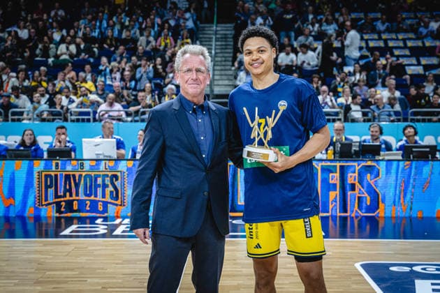 Basketball Berlin 19.05.2026 Saison 2025 2026 EasyCredit BBL 1. Bundesliga Männer, Herren Playoffs Viertelfinale Spiel 2 Alba Berlin - RASTA Vechta bester Nachwuchsspieler der Saison Jack Kayil (Alba Berlin, No.07) Stefan Holz