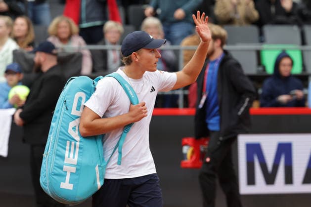 2026.05.19, xFSx, Bitpanda Open Hamburg ATP500, Achtelfinale, Herren-Tennistunier in Hamburg , Am Rothembaum in Hamburg , Justin Engel (GER) verabschiedet sich von den Fans Copyright: HMBxMedia FernandoxSoares