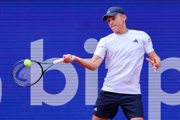 Justin Engel (Germany) kontrolliert den Ball, Bitpanda Hamburg Open, Bitpanda Hamburg Open, Rothenbaum am 19. May 2026 in Hamburg, Deutschland. (Foto von Marco Steinbrenner DeFodi Images) Justin Engel (Germany) controls the ball, Bitpanda Hamburg Open, Bitpanda Hamburg Open, Rothenbaum, May 19, 2026 in Hamburg, Germany. (Photo by Marco Steinbrenner DeFodi Images) -