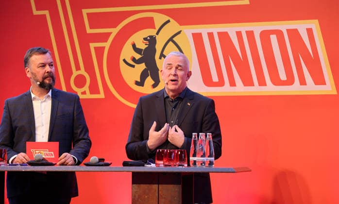 Pressesprecher Christian Arbeit, Präsident Dirk Zingler MV Mitgliederversammlung im Stadion An der Alten Försterei Fußball Fussball Bundesliga Herren DFL Saison 2025 2026 19.05.2026 1.FC Union Berlin FCU