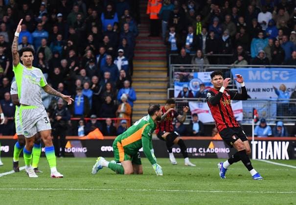 Evanilson of AFC Bournemouth misses a chance- AFC Bournemouth v Manchester City, Premier League, Vitality Stadium, Bournemouth, UK - 19th May 2026 Editorial Use Only - DataCo restrictions apply, No free usage or syndication, standard fees apply. AFC Bournemouth v Manchester City, Premier League, Football, Vitality Stadium, Bournemouth, UK - 19 May 2026Bournemouth Vitality Stadium United Kingdom EDITORIAL USE ONLY No use with unauthorised audio, video, data, fixture lists, club league logos or live services. Online in-match use limited to 120 images, no video emulation. No use in betting, games or single club league player publications. Copyright: xMDI Shutterstockx 16878204w