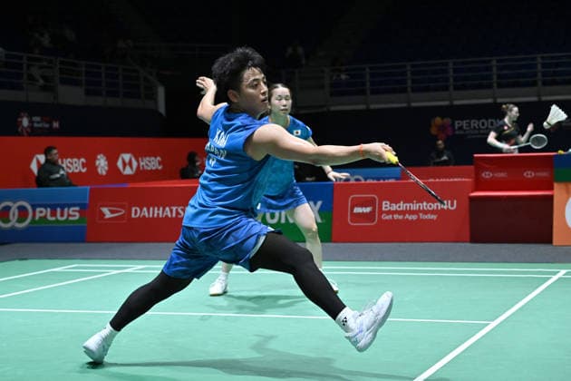 (260520) -- KUALA LUMPUR, May 20, 2026 -- Koga Akira (front) Saito Natsu of Japan compete during the mixed doubles round of 32 match between Guo Xinwa Chen Fanghui of China and Koga Akira Saito Natsu of Japan at 2026 Malaysia Masters badminton tournament in Kuala Lumpur, Malaysia, May 20, 2026. (Photo by Xinhua) (SP)MALAYSIA-KUALA LUMPUR-BADMINTON-MALAYSIA MASTERS-MIXED DOUBLES ChongxVoonxChung 