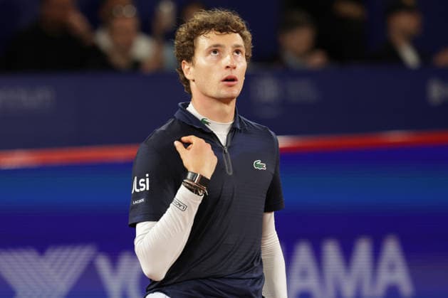 2026.05.20, xFSx, Bitpanda Open Hamburg ATP500, Achtelfinale, Herren-Tennistunier in Hamburg , Am Rothembaum in Hamburg , Ugo Humbert (FRA) macht ein Kreutz nach dem Sieg gegen Karen Khachanov Copyright: HMBxMedia FernandoxSoares