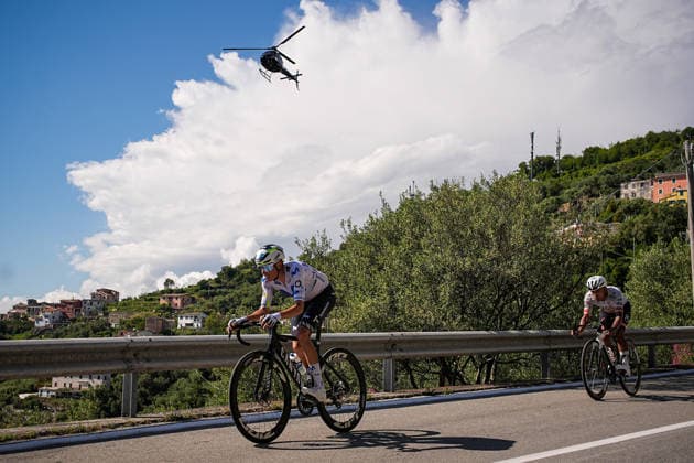 Spain™s Enric Mas Nicolau of Movistar Team and Ecuador™s Manuel Jhonatan Narvaez of UAE Team Emirates XRG during Stage 11 of the Giro d™Italia, from Porcari to Chiavari, Italy, Wednesday, May 20, 2026.  Copyright: xMarcoxAlpozzi LaPressex