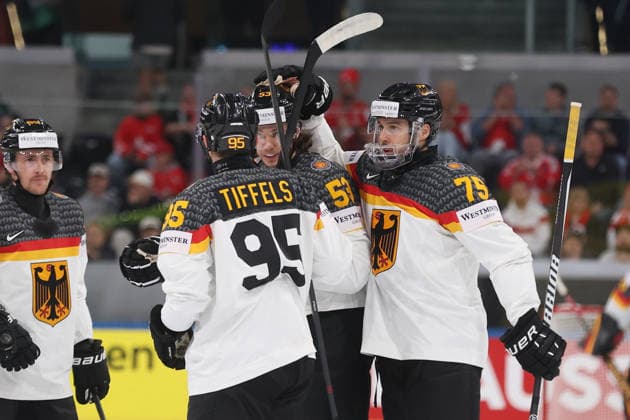 20.05.2026 Swiss Life Arena Zuerich , SCHWEIZ, Herren IIHF World Championship, WM, Weltmeisterschaft Zurich 2026 Gruppe A USA - Deutschland Torjubel Frederik Tiffels, Moritz Seider und Samuel Dove-McFalls (GER)
