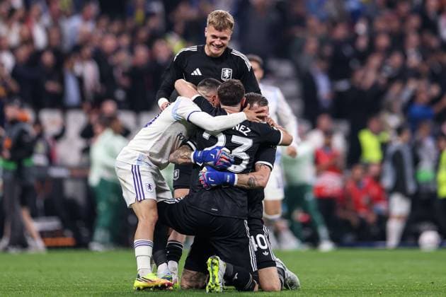 Emiliano Martinez of Aston Villa, Marco Bizot of Aston Villa, Pau Torres of Aston Villa, Emi Buendia of Aston Villa, James Wright of Aston Villa and AndrÃ s Garcia of Aston Villa celebrate at full time SC Freiburg v Aston Villa, UEFA Europa League, Final, Football, Besiktas Park, Istanbul, Turkiye - 20 May 2026Istanbul Besiktas Park United Kingdom EDITORIAL USE ONLY No use with unauthorised audio, video, data, fixture lists, club league logos or live services. Online in-match use limited to 120 images, no video emulation. No use in betting, games or single club league player publications.  Copyright: xRaddadxJebarah Shutterstockx 16883158cm