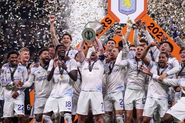 Aston Villa lift the Europa League trophy SC Freiburg v Aston Villa, UEFA Europa League, Final, Football, Besiktas Park, Istanbul, Turkiye - 20 May 2026Istanbul Besiktas Park United Kingdom EDITORIAL USE ONLY No use with unauthorised audio, video, data, fixture lists, club league logos or live services. Online in-match use limited to 120 images, no video emulation. No use in betting, games or single club league player publications.  Copyright: xRaddadxJebarah Shutterstockx 16883158de