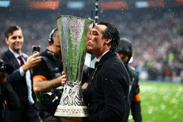 Aston Villa manager Unai Emery kisses the UEFA Europa League trophy SC Freiburg v Aston Villa, UEFA Europa League, Final, Football, Besiktas Park, Istanbul, Turkiye - 20 May 2026Istanbul Besiktas Park United Kingdom EDITORIAL USE ONLY No use with unauthorised audio, video, data, fixture lists, club league logos or live services. Online in-match use limited to 120 images, no video emulation. No use in betting, games or single club league player publications.  Copyright: xJamesxMarsh Shutterstockx 16883157fi