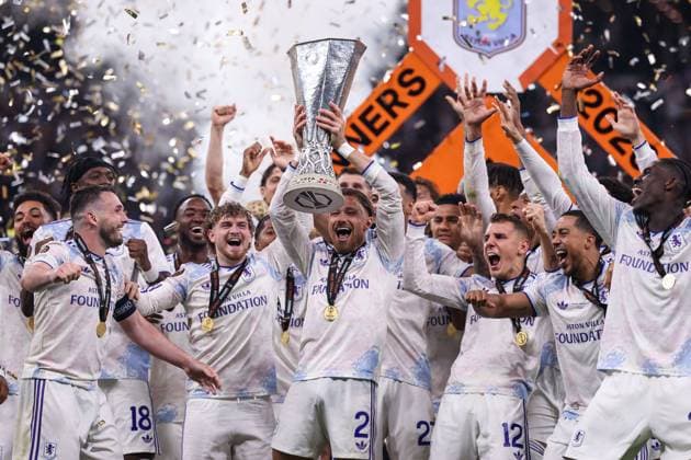 Matty Cash of Aston Villa lifts the Europa League trophy SC Freiburg v Aston Villa, UEFA Europa League, Final, Football, Besiktas Park, Istanbul, Turkiye - 20 May 2026Istanbul Besiktas Park United Kingdom EDITORIAL USE ONLY No use with unauthorised audio, video, data, fixture lists, club league logos or live services. Online in-match use limited to 120 images, no video emulation. No use in betting, games or single club league player publications.  Copyright: xRaddadxJebarah Shutterstockx 16883158dq