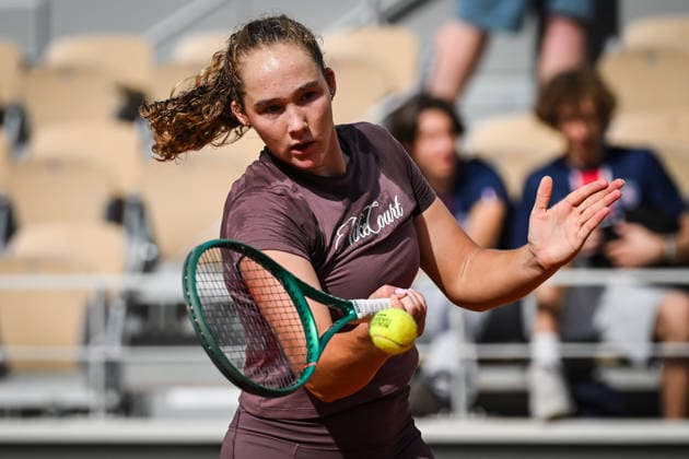 May 21, 2026, Paris, France, France: Mirra ANDREEVA of Russia during a training session of the Roland-Garros 2026, French Open 2026, Grand Slam tennis tournament at Roland-Garros Stadium on May 21, 2026 in Paris, France. Paris France - ZUMAm308 20260521_zsp_m308_007 Copyright: xMatthieuxMirvillex