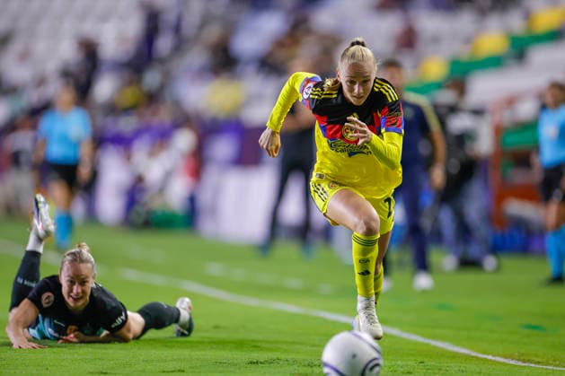 CONCACAF W CHAMPIONS CUP 2026 CONCACAF W CHAMPIONS CUP 2026 AMERICA VS GOTHAM FC 20052026 PACHUCA, HIDALGO. Action photo of a defender of Gotham FC and Sarah Luebbert (R) of America, during semifinal game of the CONCACAF W Champions Cup 2026, held at the Estadio Hidalgo of Pachuca, Hidalgo. Foto de accion de una defensora (I) de Gotham FC y Sarah Luebbert (D) de America, durante juego semifinal de la CONCACAF W Champions Cup 2026, celebrado en el Estadio Hidalgo de Pachuca, Hidalgo. PHOTO BY IMAGENSHOP AGENCIA FOTOGRAFICA PACHUCA HIDALGO MEXICO Copyright: xYOALIxMARTINEZx