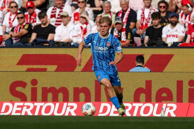 10.05.2026, GER, Fussball, Herren, 1. BL, Saison 2025 2026, 1. FC Köln - 1. FC Heidenheim Hennes Behrens (Heidenheim) in Aktion am Ball, Einzelaktion Köln RheinEnergieStadion Nordrhein-Westfalen Deutschland Copyright: xAdrianxSchlüterx
