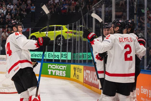 FRIBOURG, FRIBOURG - MAY 22: Canada players celebrate after scoring for a 3-0 lead during the 2026 IIHF World Championship, WM, Weltmeisterschaft Preliminary Round Group B match between Canada and Slovenia at BCF Arena on May 22, 2026 in Fribourg, Fribourg, Switzerland. Copyright: xLivioxBaeriswylx xSPPx Sportspressphoto_SPR151826