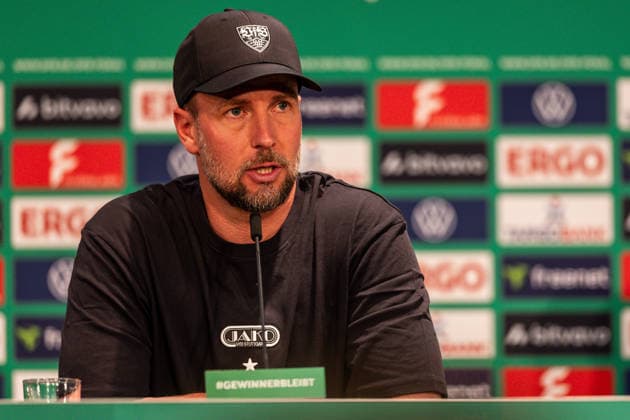 GER, DFB-Pokalfinale, Training und Pressekonferenz, FC Bayern München - VfB Stuttgart. 22.05.2026, Olympiastadion, Olympiastadion, GER, DFB-Pokalfinale, Training und Pressekonferenz, FC Bayern München - VfB Stuttgart. Sebastian Hoeneß Sebastian Hoeness (Coach VfB Stuttgart) bei der Pressekonferenz Â