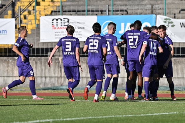 Relegation Regionalliga Bayern; TSV Schwaben Augsburg - SV Kirchanschöring; 22.05.2026 AUGSBURG, GERMANY - 22. MAI: Jubel der Schwabenritter nach dem Treffer zum 1-1 durch Maximilian HEISS (TSV Schwaben Augsburg 7) während dem Match zwischen dem TSV Schwaben Augsburg und dem SV Kirchanschöring beim Rückspiel der Relegation zur Regionalliga Bayern im Rosenaustadion Copyright: xBEAUTIFULxSPORTS Goldbergx