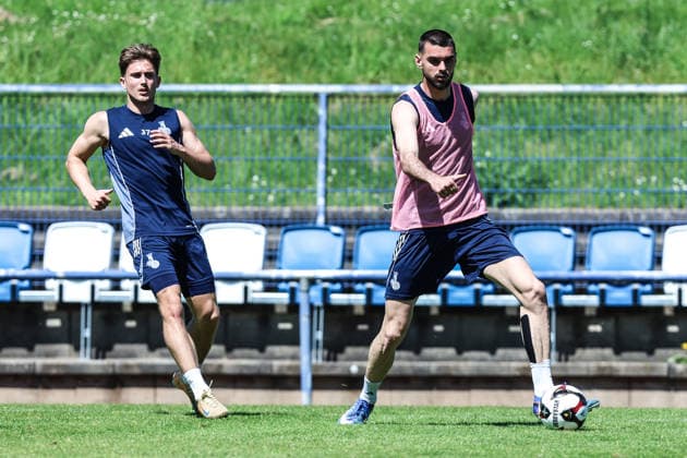 Fussball, 3.Liga Saison 2025 2026 Training MSV Duisburg 22.05.2026, Trainingsgelände MSV Duisburg Patrick Sussek (MSV Duisburg, 37) Rasim Bulic (MSV Duisburg, 6) Duisburg Trainingsgelände MSV Duisburg Nordrhein-Westfalen Deutschland