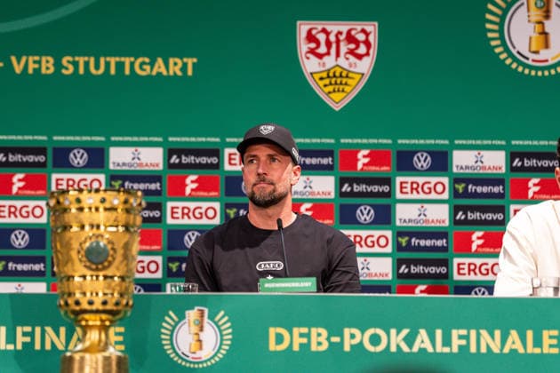 GER, DFB-Pokalfinale, Training und Pressekonferenz, FC Bayern München - VfB Stuttgart. 22.05.2026, Olympiastadion, Olympiastadion, GER, DFB-Pokalfinale, Training und Pressekonferenz, FC Bayern München - VfB Stuttgart. Sebastian Hoeneß Sebastian Hoeness (Coach VfB Stuttgart) bei der Pressekonferenz Â