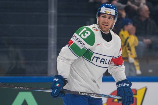 FRIBOURG, FRIBOURG - MAY 22: Daniel Mantenuto of Italy during the 2026 IIHF World Championship, WM, Weltmeisterschaft Preliminary Round Group B match between Sweden and Italy at BCF Arena on May 22, 2026 in Fribourg, Fribourg, Switzerland. Copyright: xLivioxBaeriswylx xSPPx Sportspressphoto_SPR151979