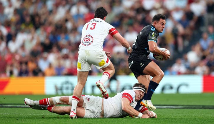2026 European Rugby Challenge Cup Final, San Mames Stadium, Bilbao, Spain 22 5 2026 Montpellier Herault Rugby vs Ulster Ulster™s Jude Postlethwaite tackles Arthur Vincent of Montpellier Jude Postlethwaite tackles Arthur Vincent 22 5 2026  Copyright: x INPHO JamesxCrombiex PPI26392