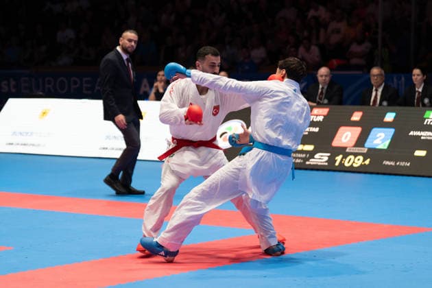 23.05.2026, xhfmx, Karate EKF Senior Championships 2026, Ugur Aktas (Türkei) im Kampf gegen Matteo Avanziani (Italien) (DFL DFB REGULATIONS PROHIBIT ANY USE OF PHOTOGRAPHS as IMAGE SEQUENCES and or QUASI-VIDEO) Frankfurt