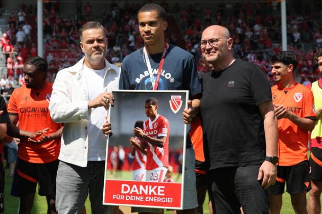 Verabschiedung von 23 Nyamekye Awortwie-Grant (Energie Cottbus) Fussball Landespokal Brandenburgt 2025 2026 Finale FC Energie Cottbus - VfB Krieschow 1921