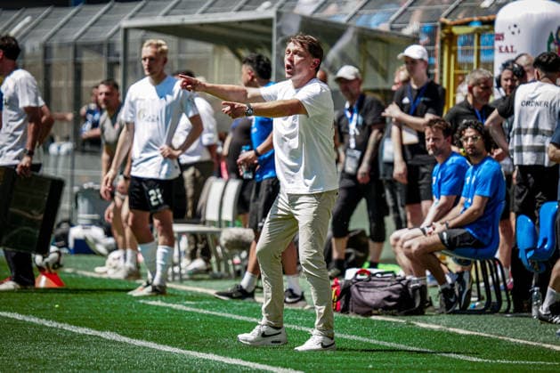Deutschland: Fussball: bfv-Rothaus-Pokal 2025 2026 , Finale - VfR Mannheim vs SV Waldhof Mannheim - Carl-Benz-Stadion (Mannheim) : Luc Holtz (Trainer, SV Waldhof Mannheim) Mimik, Gesichtsausdruck, Gestik, Geste Copyright: xBennetxLongx