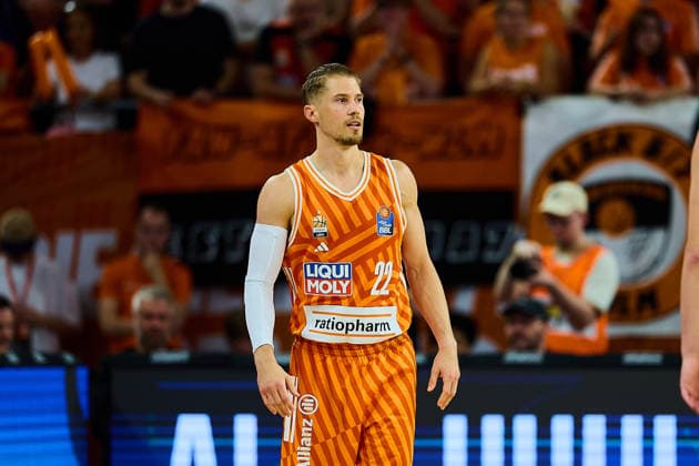 Portrait, Portraet, Freisteller von Thomas Klepeisz (ratiopharm ulm, 22) GER, ratiopharm ulm vs. Bamberg Baskets, Basketball, Playoffs, Viertelfinale, 3. Spiel, EasyCredit BBL, Spielzeit 2025 2026, 23.05.2026 GER, ratiopharm ulm vs. Bamberg Baskets, Basketball, Playoffs, Viertelfinale, 3. Spiel, EasyCredit BBL, Spielzeit 2025 2026, 23.05.2026 Neu-Ulm Copyright: xEibner-Pressefoto GeraldxOelze-dexStoppanyx EP_ODS
