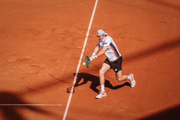 Tennis Männer bitpanda Hamburg Open ATP, Tennis Herren 500 Finale Ignacio Buse (PER) vs. Tommy Paul (USA) 23.05.2026 Ignacio Buse Rückhand Hamburg Tennisstadion am Rothenbaum Hamburg Deutschland