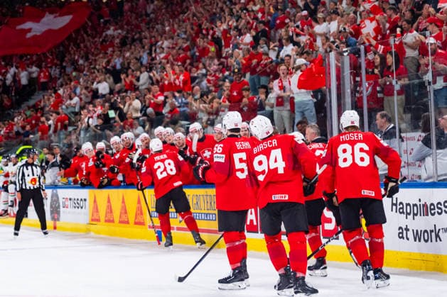 ZURICH, SWITZERLAND - MAY 23: Timo Meier (Switzerland, 28) during his 4:0 goal celebration during the Preliminary Round - Group A Match 39 between Switzerland and Hungary at the IIHF Ice hockey, Eishockey World Championship, WM, Weltmeisterschaft 2026, Swiss Life Arena on May 23, 2026 in Zurich, Switzerland. Zurich Switzerland Copyright: xTimoxSteinx