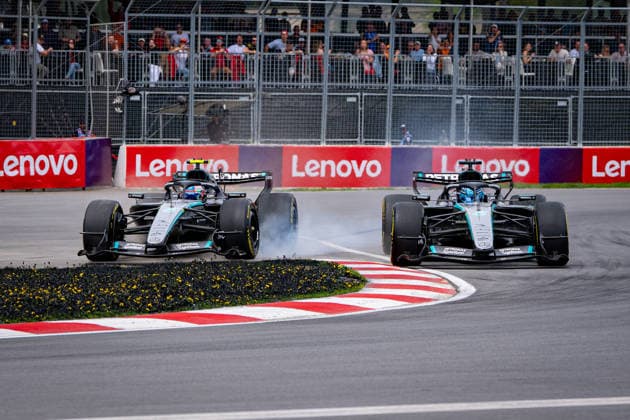 Sport Bilder des Tages F1 - CANADIAN GRAND PRIX 2026 12 KIMI ANTONELLI Andrea (ita), Mercedes AMG F1 Team W17, RUSSELL George (gbr), Mercedes AMG F1 Team W17, portrait overtake, overtaking, dà passement, depassement, overtakes, contact crash, accident, during the Formula 1 Grand Prix du Canada 2026, 5th round of the 2026 Formula One World Championship, WM, Weltmeisterschaft from May 22 to 24, 2026 on the Circuit Gilles Villeneuve, in Montrà al, Canada - Montrà alCanada Copyright: xDPPIx