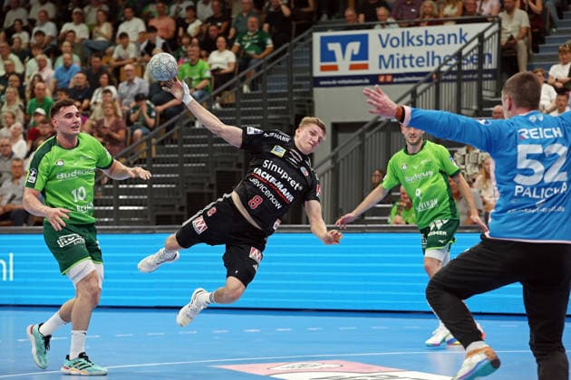 23.05.2026, xovx, Handball Daikin Handball-Bundesliga, HSG Wetzlar - HC Erlangen v.l. Josip Simic (HSG Wetzlar), Sander Oeverjordet (HC Erlangen), Niklas Theiß (HSG Wetzlar), Andreas Palicka (HSG Wetzlar) Wetzlar Buderus Arena Hessen Deutschland (DE)