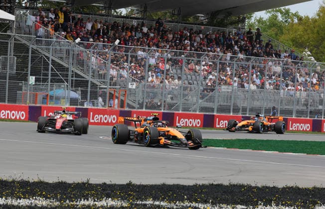 23.05.2026, Circuit Gilles-Villeneuve, Montreal, FORMULA 1 LENOVO GRAND PRIX DU CANADA 2026 , im Bild Lando Norris (GBR), McLaren Mastercard F1 Team, Lewis Hamilton (GBR), Scuderia Ferrari HP, Oscar Piastri (AUS) (Photo by Mark Urquhart Hasan Bratic DeFodi Images) -