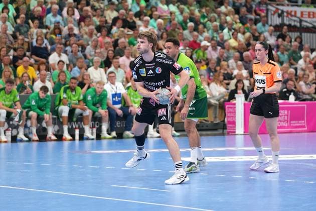 Christopher Bissel ( 21 Erlangen ) during the Daikin Handball-Bundesliga match between HSG Wetzlar and HC Erlangen at Buderus Arena Wetzlar. Copyright: xJuliaxKneisslx xSPPx Sportspressphoto_152637