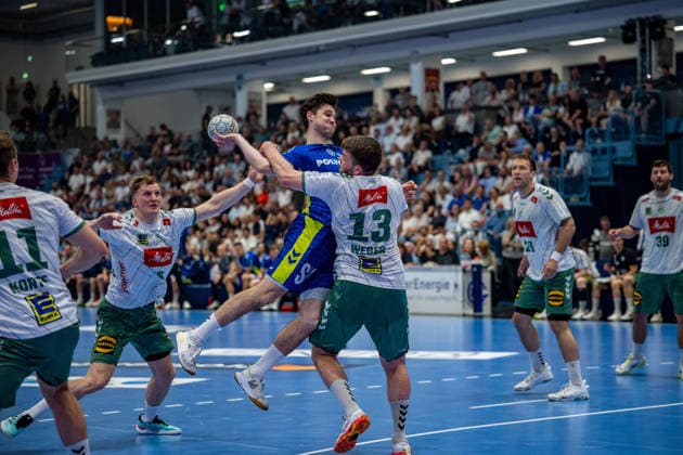 Daikin Handball Bundesliga, VfL Gummersbach - GWD Minden, 23.05.2026 Ludvig Hallbäck (VfL Gummersbach, 20), Ian Weber (GWD Minden 13), ; Daikin Handball Bundesliga, VfL Gummersbach - GWD Minden, 23.05.2026 Copyright: xBEAUTIFULxSPORTS Erlhofx