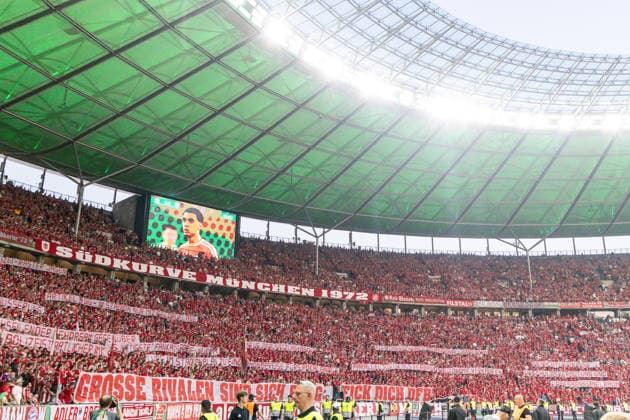 GER, DFB-Pokalfinale, Training und Pressekonferenz, FC Bayern München - VfB Stuttgart. 23.05.2026, Olympiastadion, Olympiastadion, GER, DFB-Pokalfinale, Training und Pressekonferenz, FC Bayern München - VfB Stuttgart. Banneraktion der Fans vom FC Bayern München Â