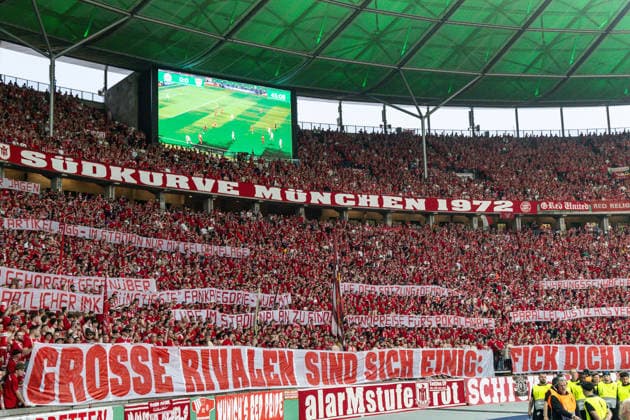 GER, DFB-Pokalfinale, Training und Pressekonferenz, FC Bayern München - VfB Stuttgart. 23.05.2026, Olympiastadion, Olympiastadion, GER, DFB-Pokalfinale, Training und Pressekonferenz, FC Bayern München - VfB Stuttgart. Banneraktion der Fans vom FC Bayern München Â