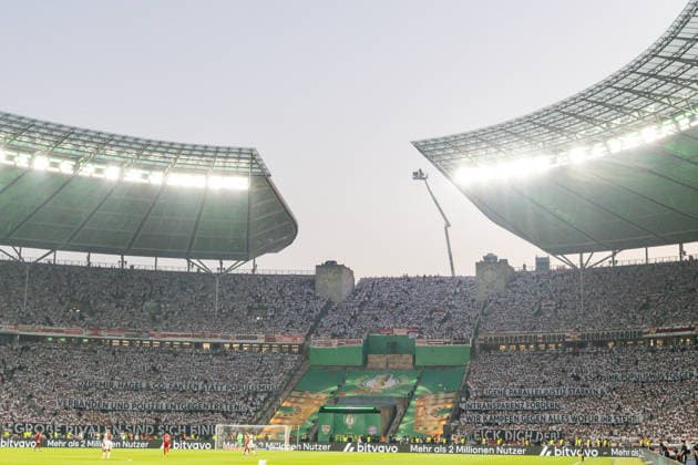 GER, DFB-Pokalfinale, Training und Pressekonferenz, FC Bayern München - VfB Stuttgart. 23.05.2026, Olympiastadion, Olympiastadion, GER, DFB-Pokalfinale, Training und Pressekonferenz, FC Bayern München - VfB Stuttgart. Banneraktion der Fans vom VfB Stuttgart Â