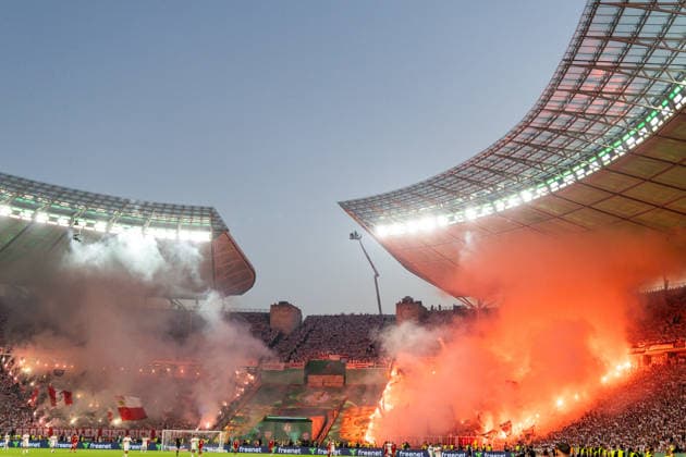 GER, DFB-Pokalfinale, Training und Pressekonferenz, FC Bayern München - VfB Stuttgart. 23.05.2026, Olympiastadion, Olympiastadion, GER, DFB-Pokalfinale, Training und Pressekonferenz, FC Bayern München - VfB Stuttgart. Pyrotechnikshow der Fans vom VfB Stuttgart Â