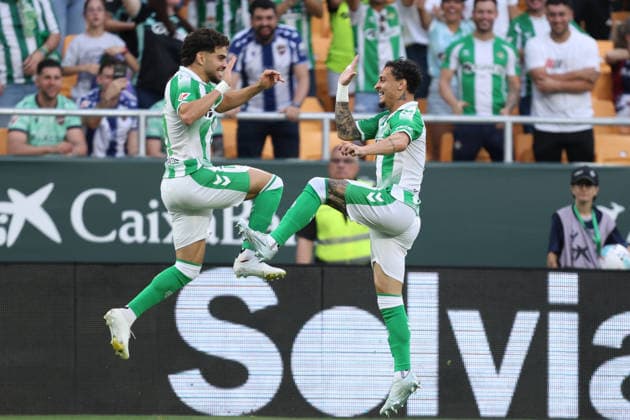 Sport Bilder des Tages ESP: LaLiga EA Sports Real Betis v Levante UD; Abdessamad Ezzalzouli of Real Betis scores goal to Betis and celebrates his goal (1-0) during LaLiga EA Sports, between Real Betis v Levante UD played at La Cartuja Stadium, Sevilla on May 23rd, 2026 in Spain; Sevilla Spain Futbol Copyright: xRafaelxRomanx xAgenciaxLOFx