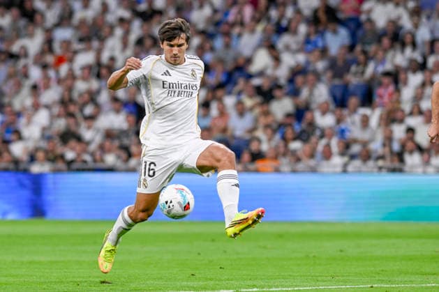 May 23, 2026, Madrid, Madrid, Spain: GONZALO GARCIA of Real Madrid CF controls the ball during the match corresponding to the thirty-eight round of the 2025 26 First Division National League Championship between REAL MADRID C.F. Vs ATHLETIC CLUB, played at the Bernabeu Stadium on May 23, 2026, in Madrid, Spain. Madrid Spain - ZUMAc312 20260523_zsp_c312_055 Copyright: xOscarxManuelxSanchezx