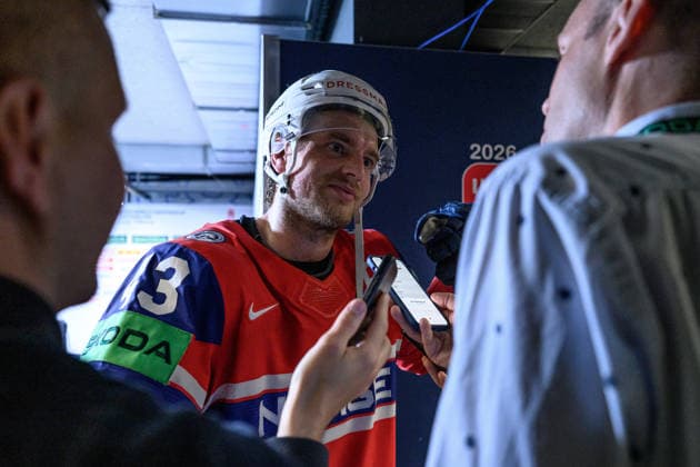 260523 Max Krogdahl of Norway in the mixed zone after the 2026 IIHF Ice hockey, Eishockey World Championship, WM, Weltmeisterschaft match between Norway and Sweden on May 23, 2026 in Fribourg. Photo: Jesper Zerman BILDBYRAN kod JZ JZ0727 ishockey ice hockey ishockey-vm 2026 vm 2026 iihf world championship norge norway sverige sweden bbeng Copyright: JESPERxZERMAN BB260523JZ070