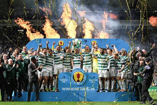 Celtic v Dunfermline Athletic Scottish Gas Men s Scottish Cup Team of Celtic lift the Scottish Gas Men s Scottish Cup Trophy during the Scottish Gas Men s Scottish Cup Final between Celtic and Dunfermline Athletic at Barclays Hampden, Glasgow 23 05 2026 UK Newspapers OUT Copyright: xJamiexJohnstonx FIL-23466-0357