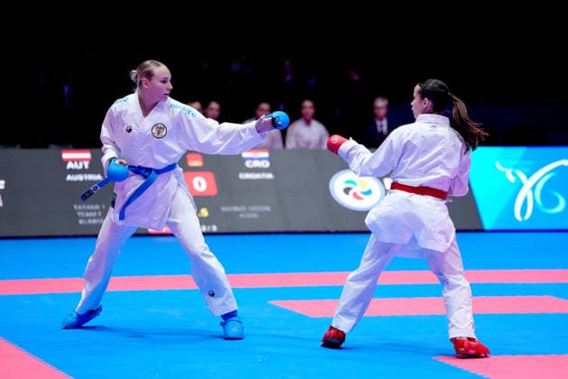 Deutschland: EKF Karate Europameisterschaft Seniors 2026 - Eissporthalle, Frankfurt: Das Female Kumite Team Österreich (Cetin, Devigili, Schuetze, Topalovic) im Kampf um die Bronzemedaille gegen das Team Kroazien (Becirovic, Golombos, Sgardelli, Tomic, Zorko) Frankfurt am Main Eissporthalle Frankfurt Hessen Deutschland Copyright: xKjetilxWaberx