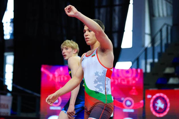 Ringen, U15 EM in Samokov U15 Wrestling European Championships 57kg FS - Yurii Symak (UKR) df. Emre Erkanov Myumyunov (BUL)
