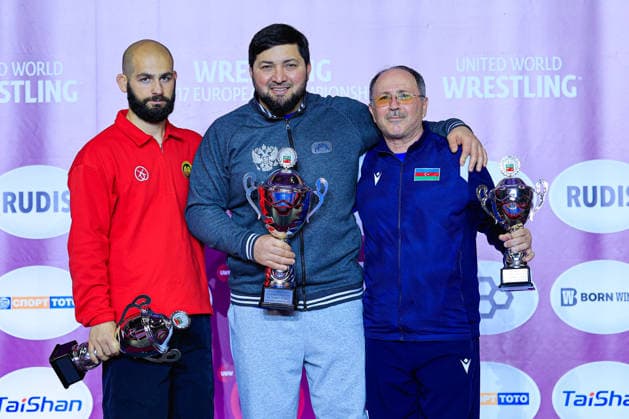 Ringen, U15 EM in Samokov U15 Wrestling European Championships Podium Team FS - Gold: Russia, Silver: Georgia, Bronze: Azerbaijan